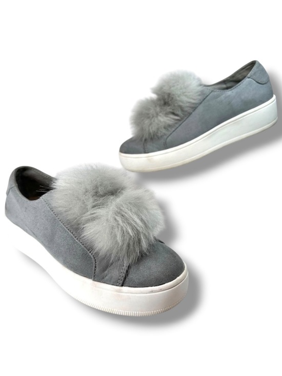Steve Madden Bryanne Pom Pom Platform Sneakers Faux Fur Gray Size 7.5 - Picture 11 of 12